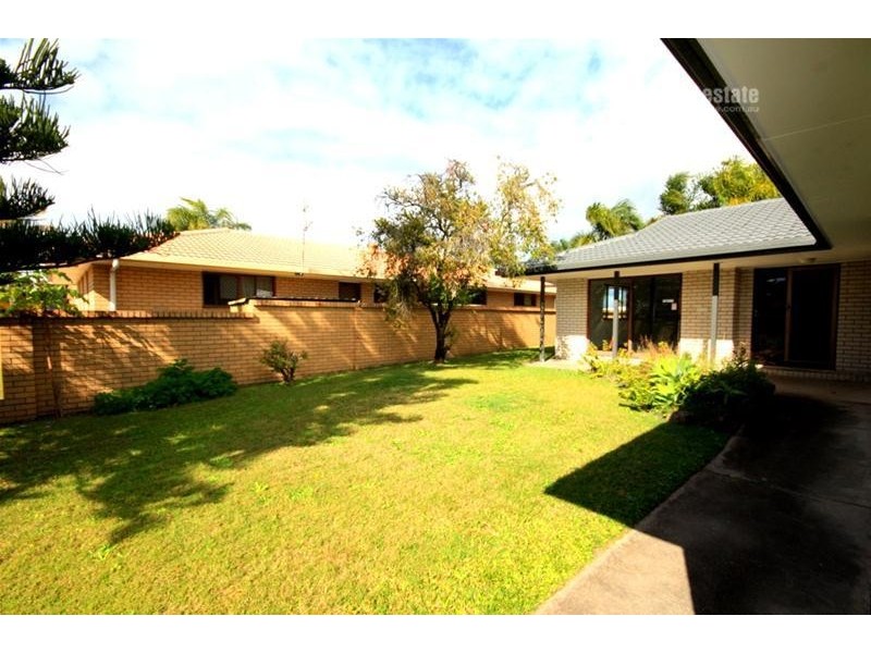 76 Markeri Street, Mermaid Waters QLD 4218