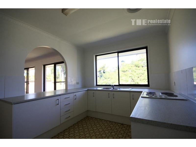 76 Markeri Street, Mermaid Waters QLD 4218