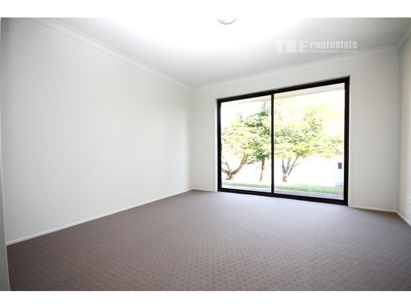 76 Markeri Street, Mermaid Waters QLD 4218