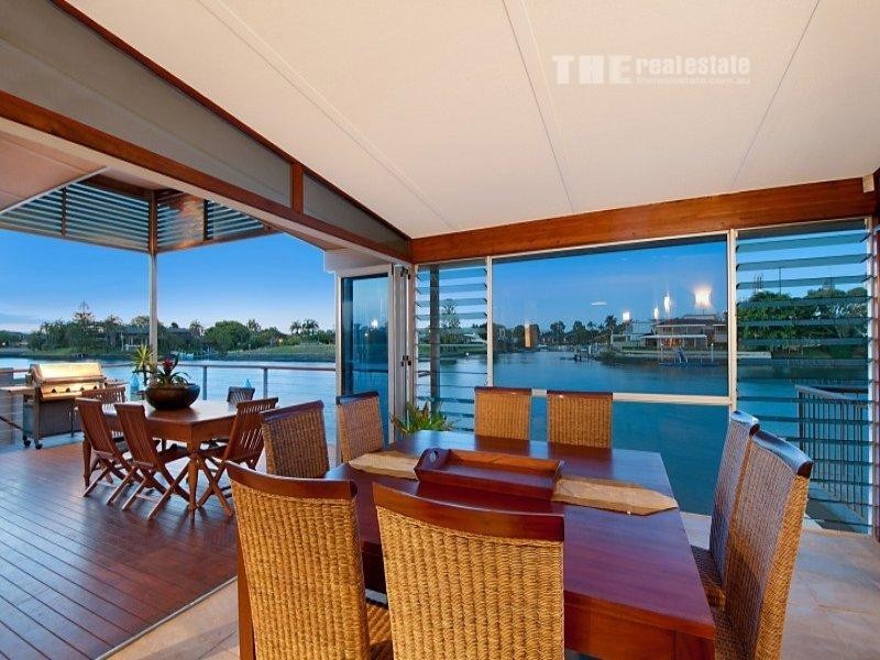 31 Furlong Street, Broadbeach Waters QLD 4218