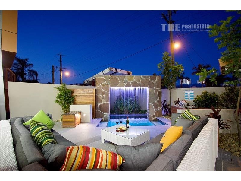 56 Stanhill Drive, Chevron Island QLD 4217