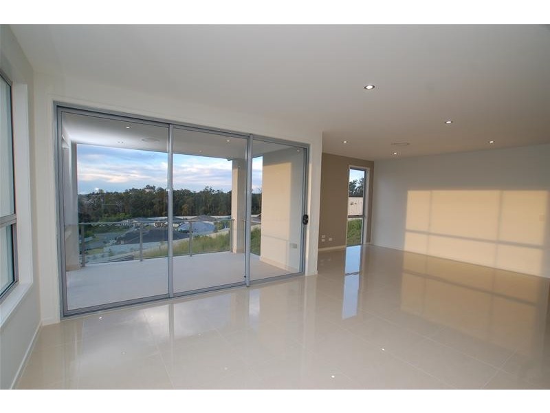 16 Laceflower  Court, Reedy Creek QLD 4227