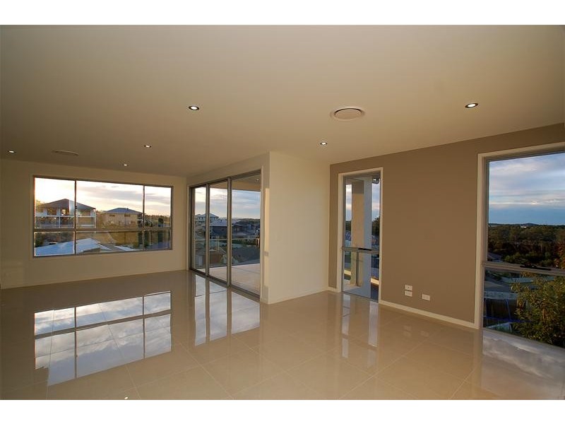 16 Laceflower  Court, Reedy Creek QLD 4227