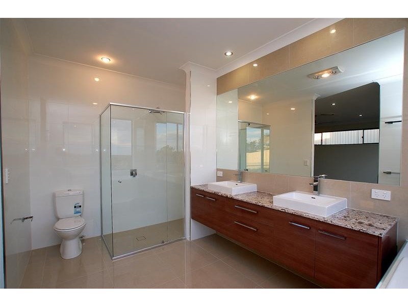 16 Laceflower  Court, Reedy Creek QLD 4227