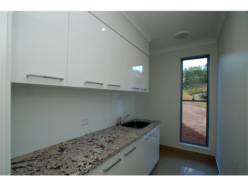 16 Laceflower  Court, Reedy Creek QLD 4227