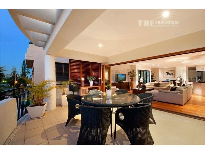 12A Peerless Avenue, Mermaid Beach QLD 4218