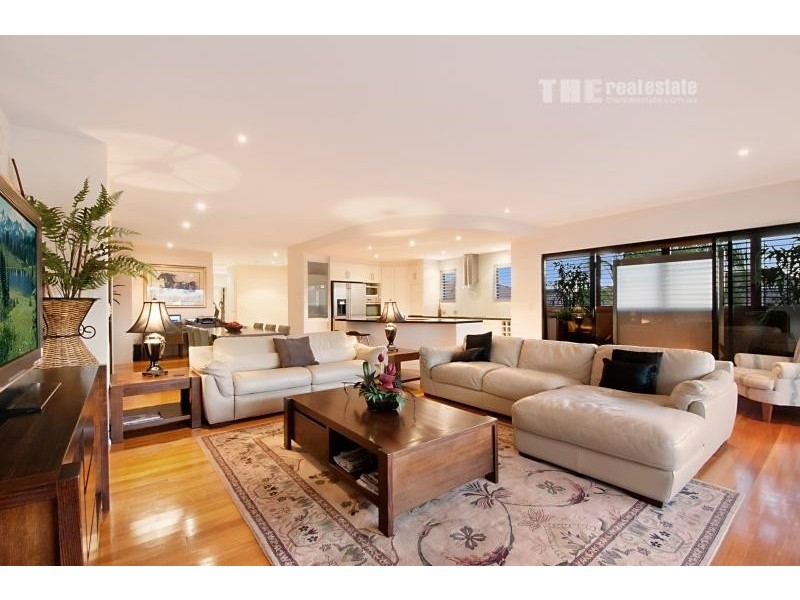 12A Peerless Avenue, Mermaid Beach QLD 4218