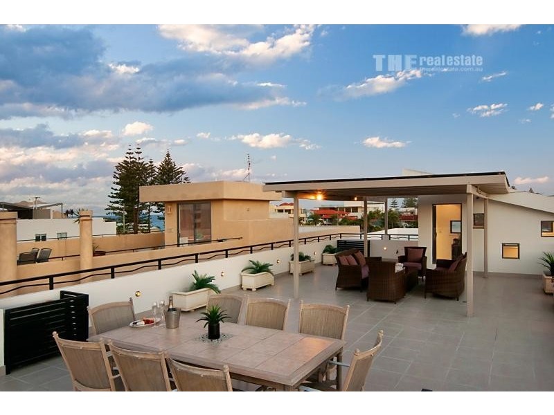 12A Peerless Avenue, Mermaid Beach QLD 4218