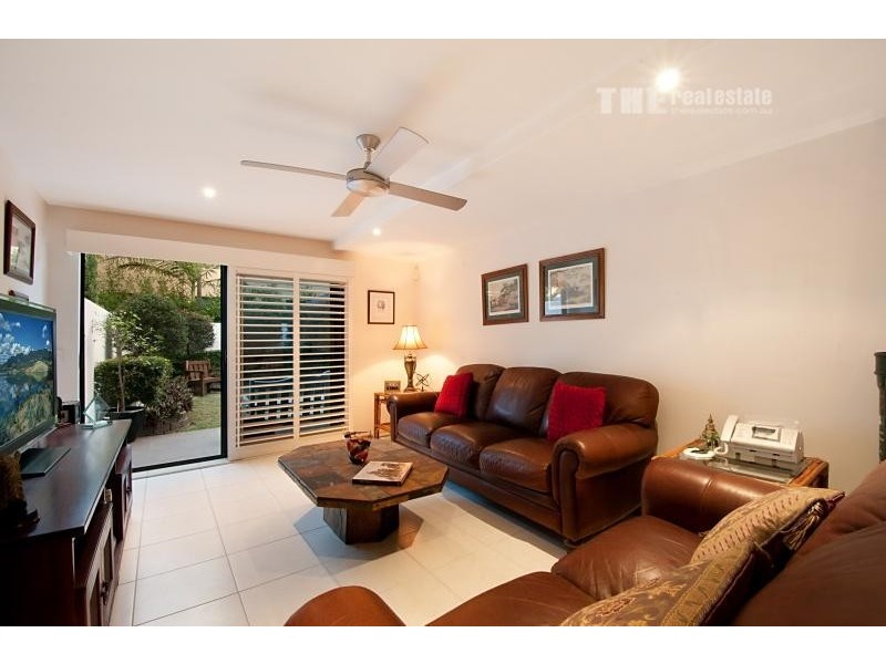 12A Peerless Avenue, Mermaid Beach QLD 4218