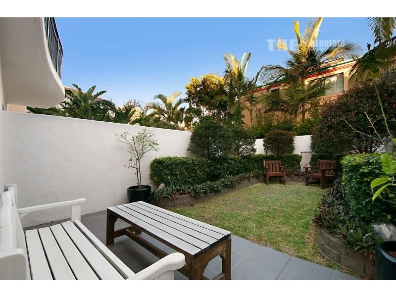 12A Peerless Avenue, Mermaid Beach QLD 4218