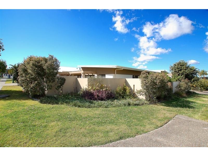 44 Heights Drive, Robina QLD 4226