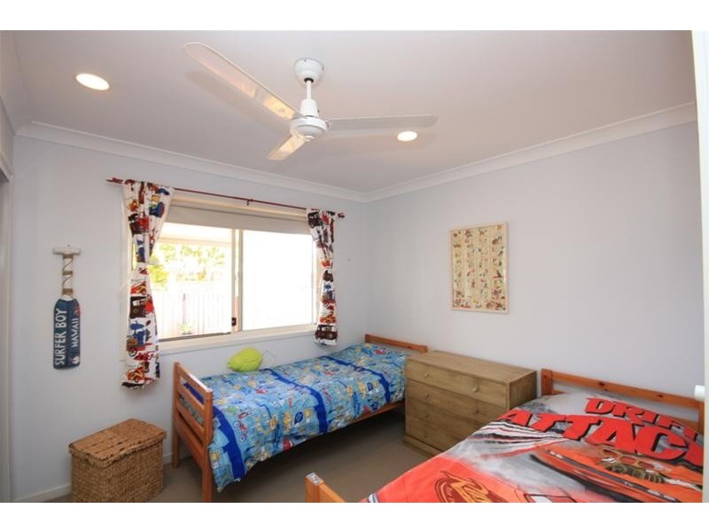 2 Redwing Court, Burleigh Waters QLD 4220