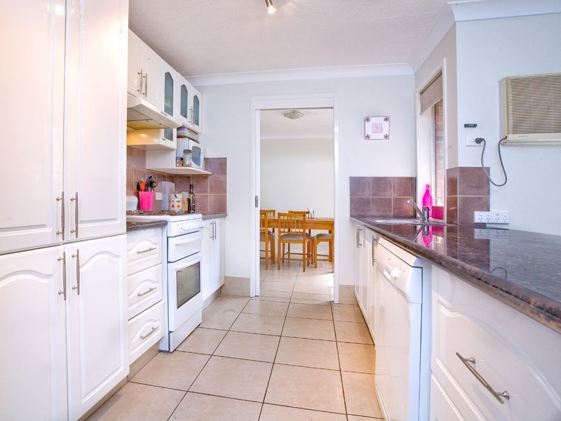 125 Explorers Way, Highland Park QLD 4211