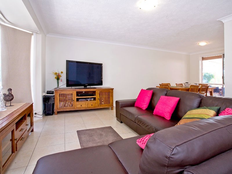 125 Explorers Way, Highland Park QLD 4211