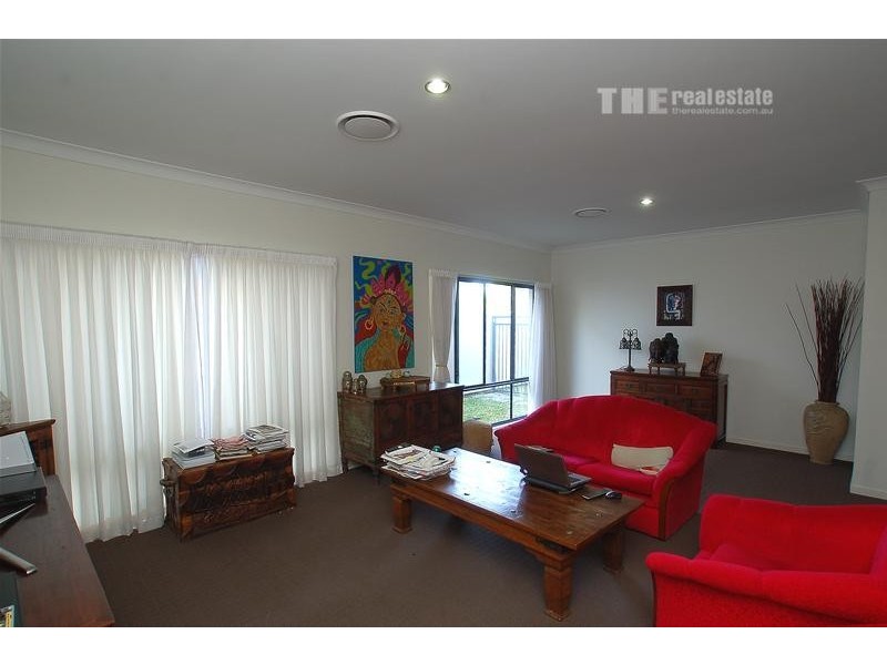 45 Heights Drive, Robina QLD 4226