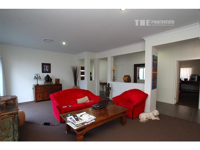 45 Heights Drive, Robina QLD 4226