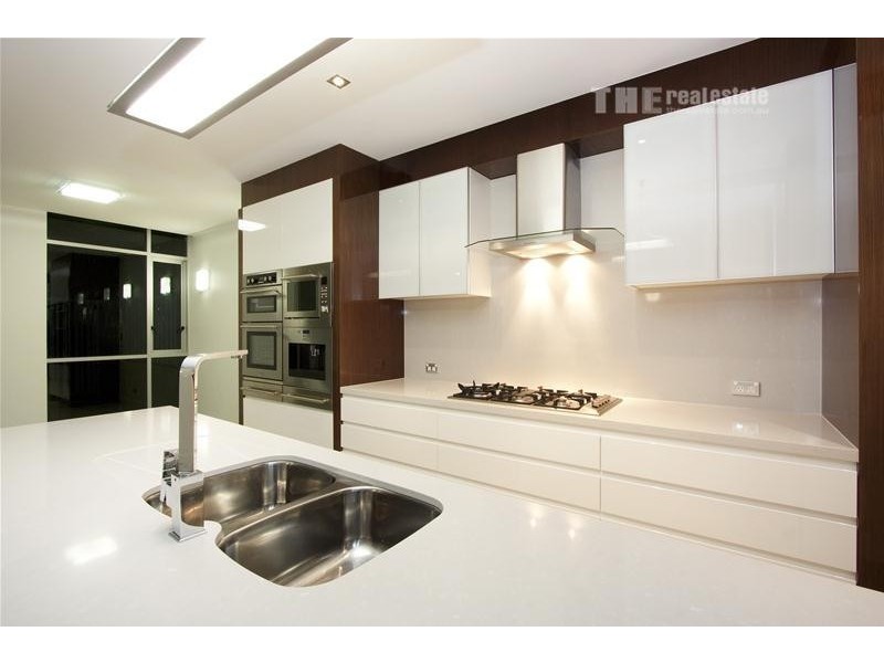 56 Stanhill Drive, Chevron Island QLD 4217