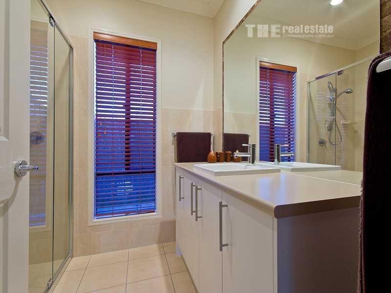 2 Stargate Court, Reedy Creek QLD 4227