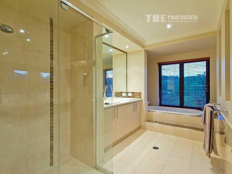 2 Stargate Court, Reedy Creek QLD 4227