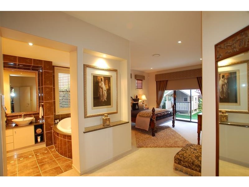 35 Observatory Drive, Reedy Creek QLD 4227