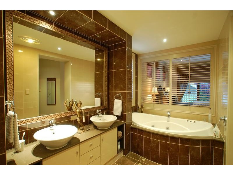 35 Observatory Drive, Reedy Creek QLD 4227