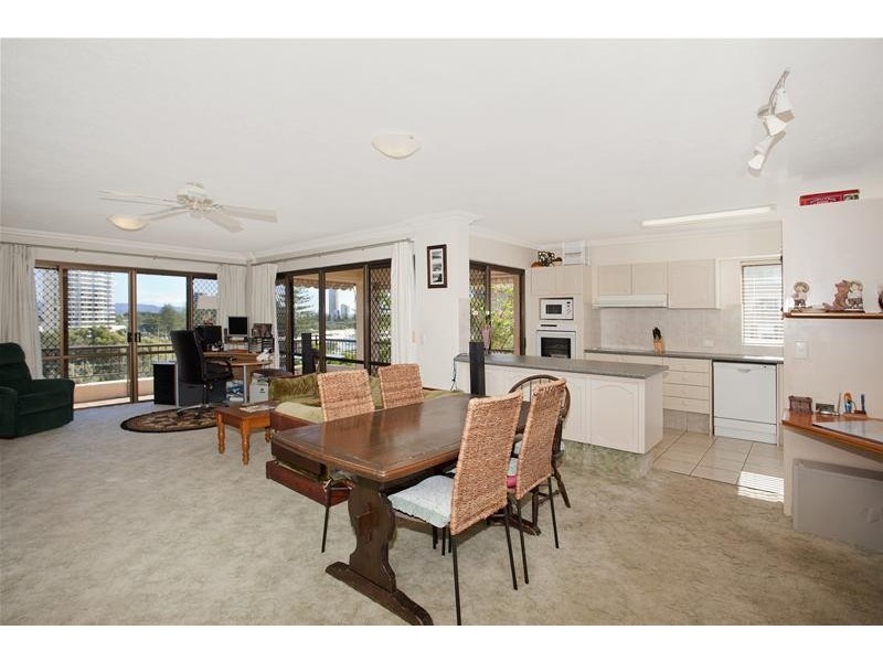 2/13 Nathan Street, Burleigh Heads QLD 4220