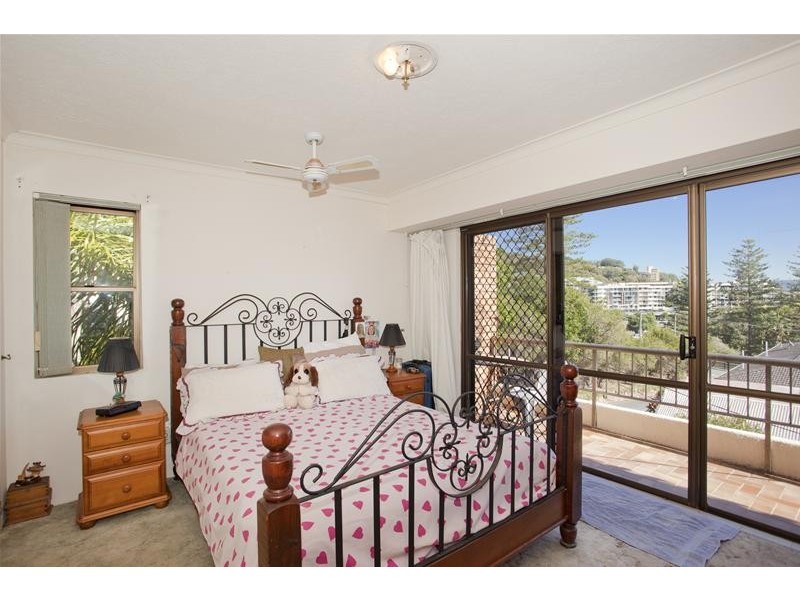 2/13 Nathan Street, Burleigh Heads QLD 4220