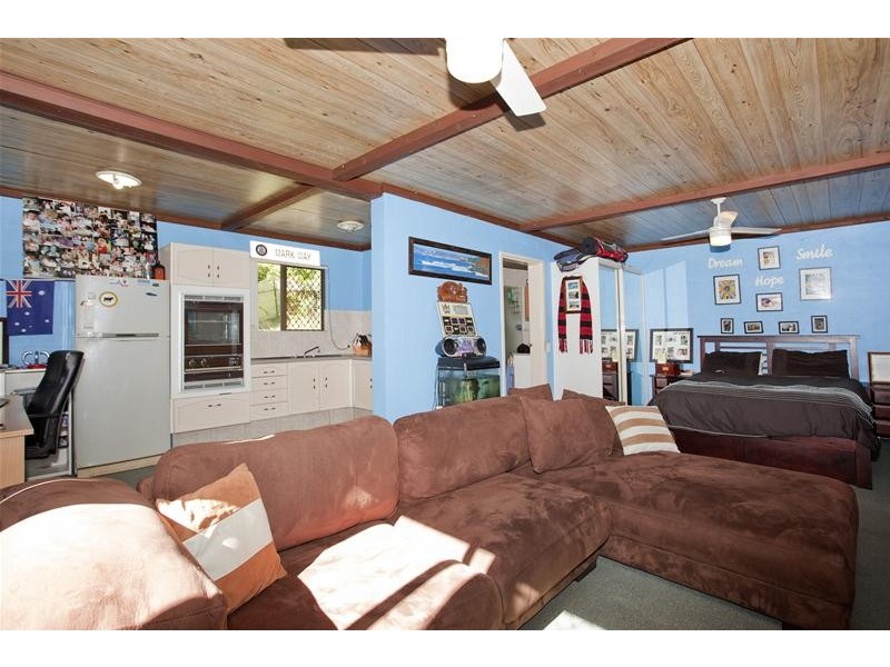 2/13 Nathan Street, Burleigh Heads QLD 4220