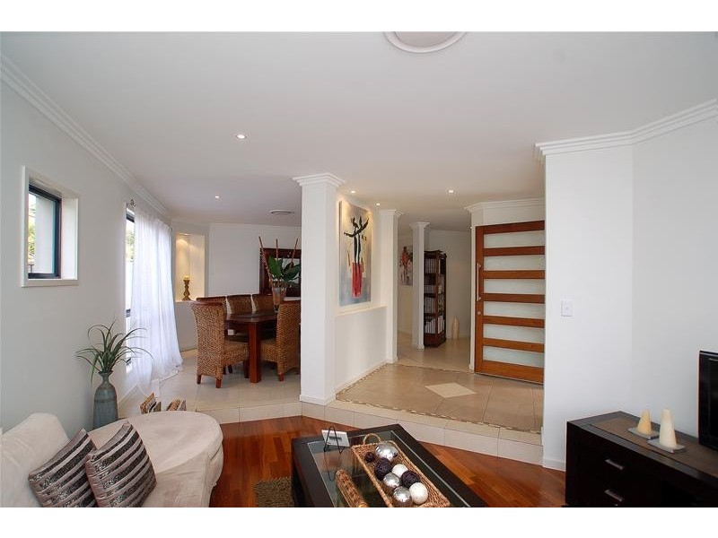 16 Gilgandra Close, Reedy Creek QLD 4227