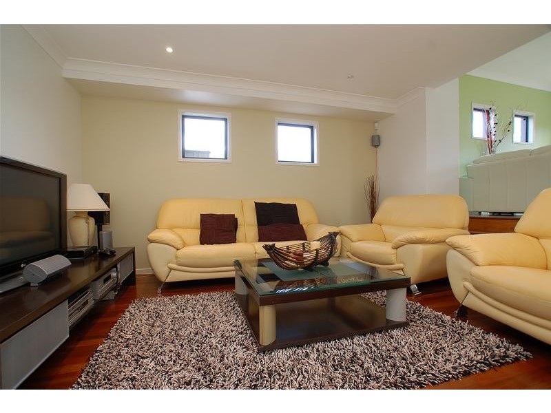 16 Gilgandra Close, Reedy Creek QLD 4227