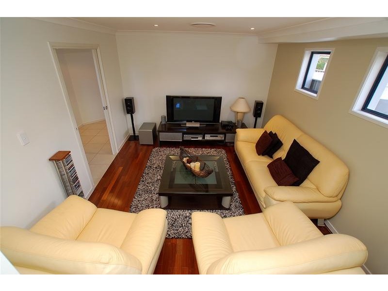 16 Gilgandra Close, Reedy Creek QLD 4227