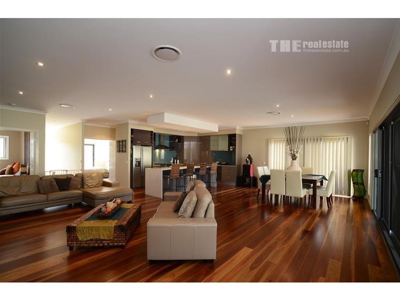 15 Peregrine Street, Reedy Creek QLD 4227