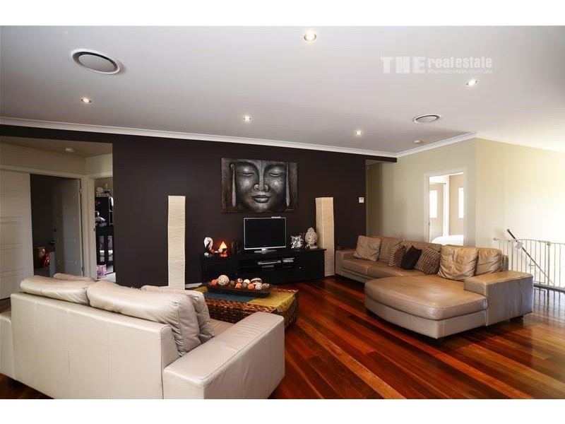 15 Peregrine Street, Reedy Creek QLD 4227