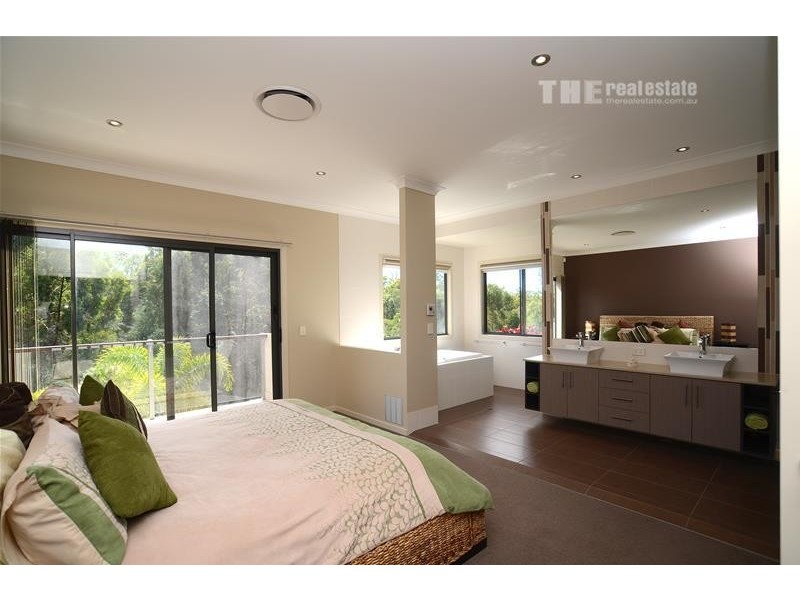 15 Peregrine Street, Reedy Creek QLD 4227