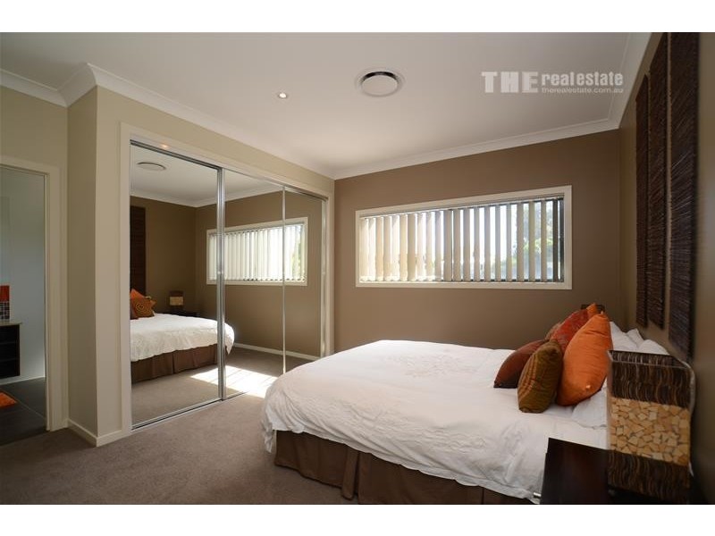 15 Peregrine Street, Reedy Creek QLD 4227