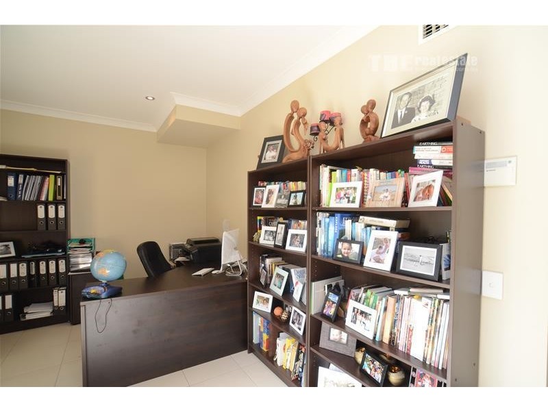 15 Peregrine Street, Reedy Creek QLD 4227