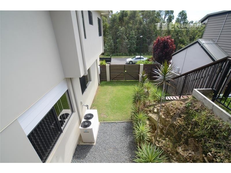 15 Peregrine Street, Reedy Creek QLD 4227