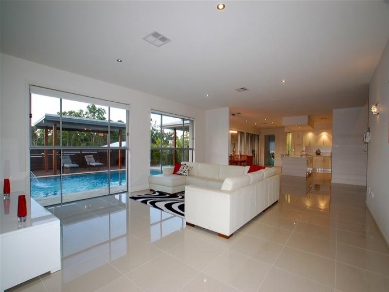 6 Golden Grove Boulevard, Reedy Creek QLD 4227