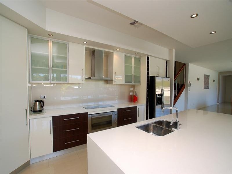 6 Golden Grove Boulevard, Reedy Creek QLD 4227