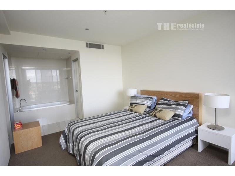 1102/4 Wahroonga Avenue, Surfers Paradise QLD 4217