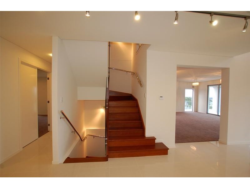 21 Golden Grove Boulevard, Reedy Creek QLD 4227