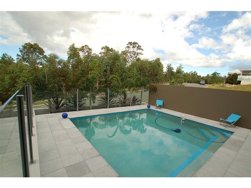 21 Golden Grove Boulevard, Reedy Creek QLD 4227