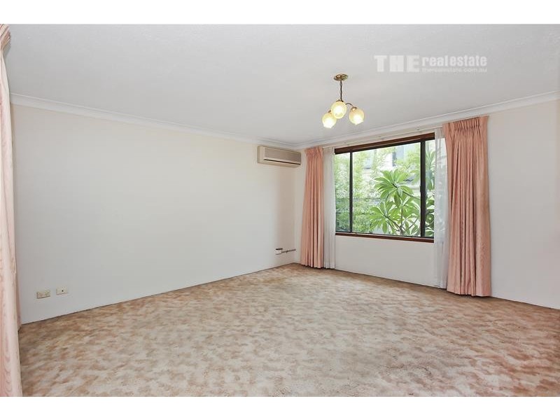 3/5 St Kilda Avenue, Broadbeach QLD 4218