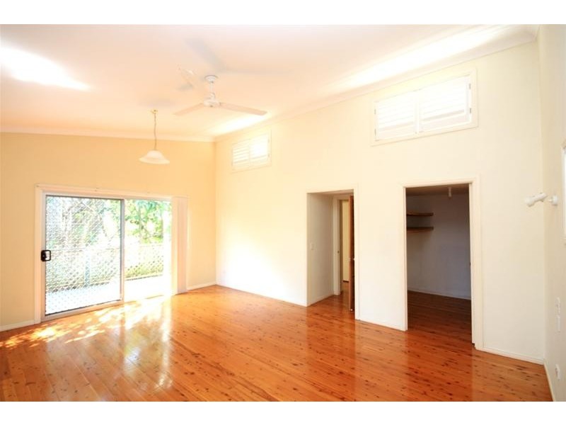 212 Ocean Parade, Burleigh Heads QLD 4220