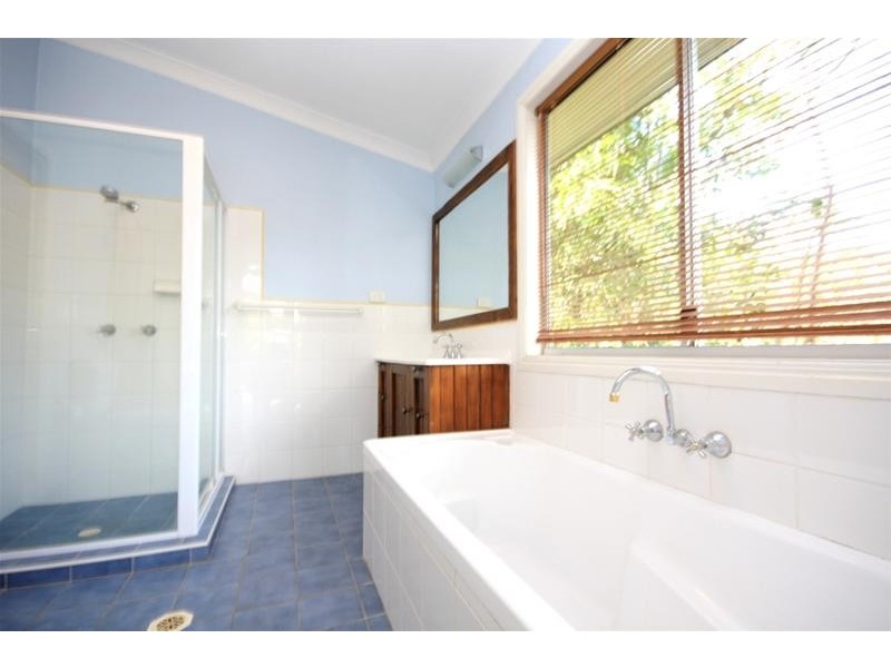 212 Ocean Parade, Burleigh Heads QLD 4220