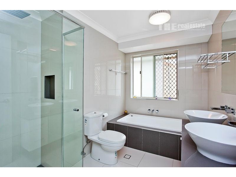 97 Honeyeater Drive, Burleigh Waters QLD 4220