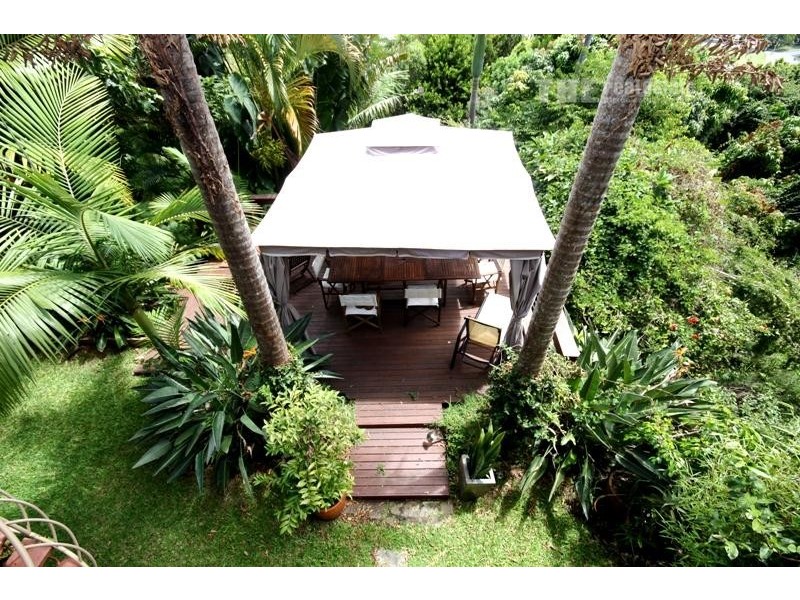 16 Albany Avenue, Currumbin QLD 4223