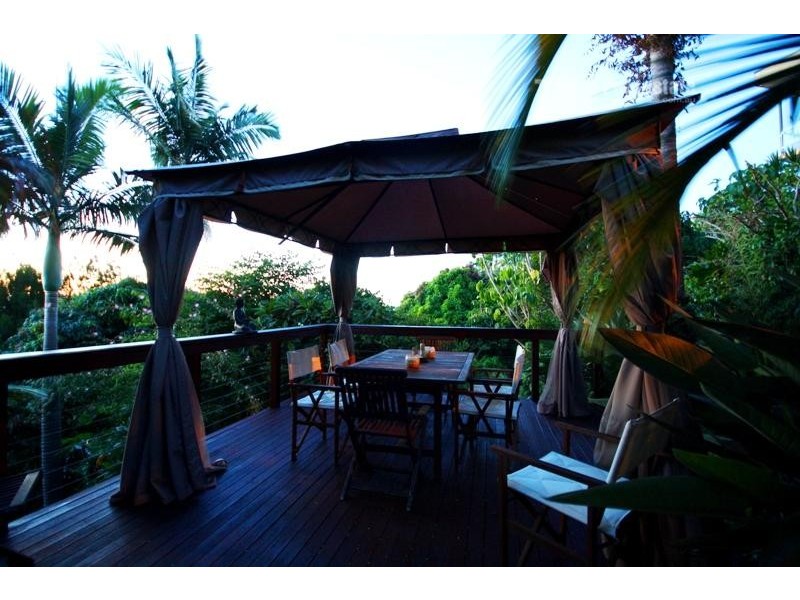 16 Albany Avenue, Currumbin QLD 4223