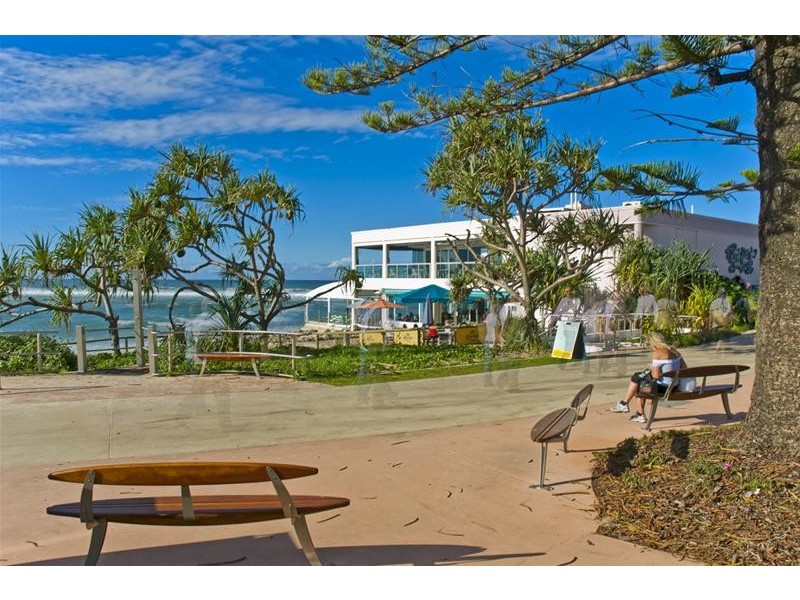 1/90 Nobby Parade, Miami QLD 4220