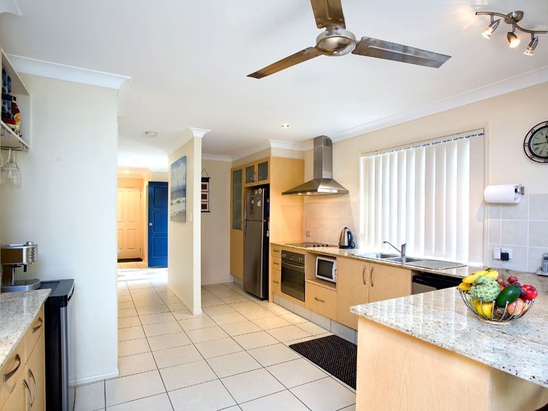 1/90 Nobby Parade, Miami QLD 4220